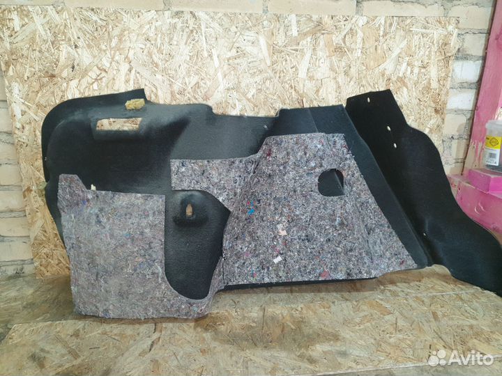 Обшивка багажника Renault Fluence