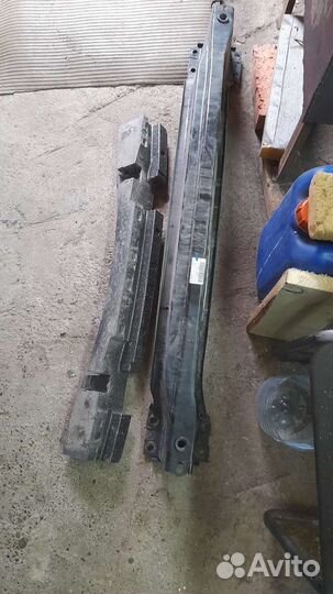 Усилитель бампера volkswagen touareg