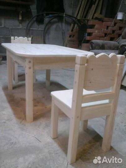 Комплект Детский стул и стол. Новые