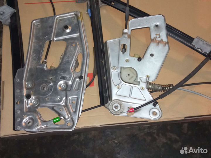 Стеклоподъемник передний левый. Бмв e39