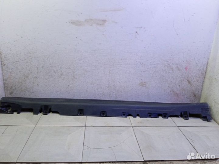 Накладка на левый порог