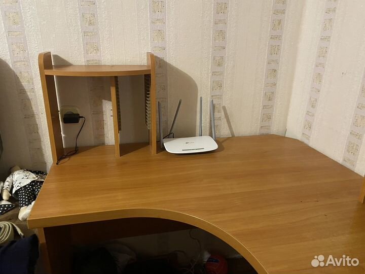 Компьютерный стол