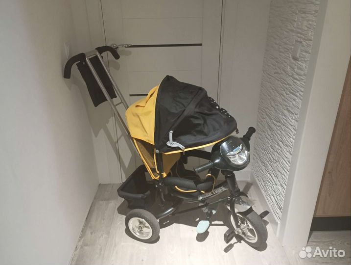 Велосипед с родительской ручкой Racer trike Jaguar