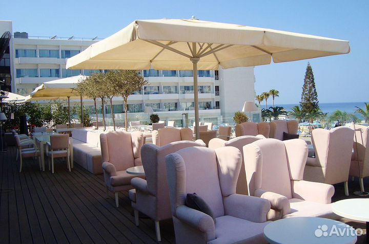 Зонт большой центральный для кафе 4х4м в наличии