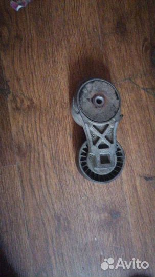 Продам натяжной ролик