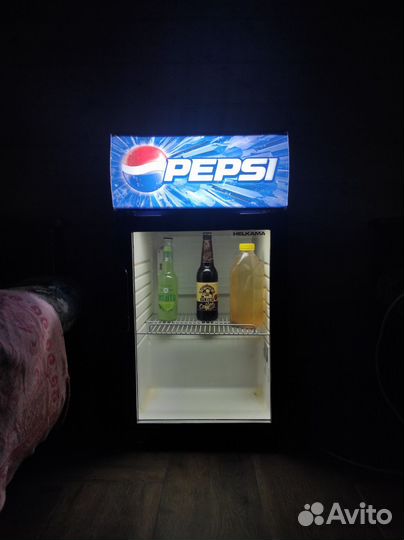 Мини холодильник Helkama со стеклянной дверью