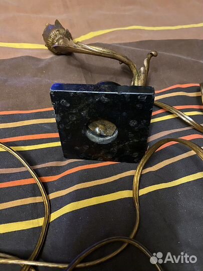 Старинная антикварная лампа