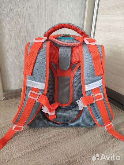 Рюкзак школьный новый анатомич.спинка