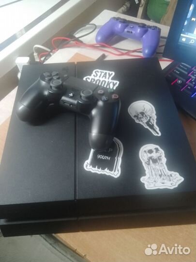 Игровая приставка ps4