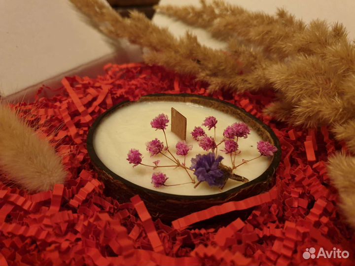 Свеча в кокосе