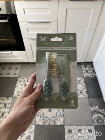 Детская щеточка с расческой