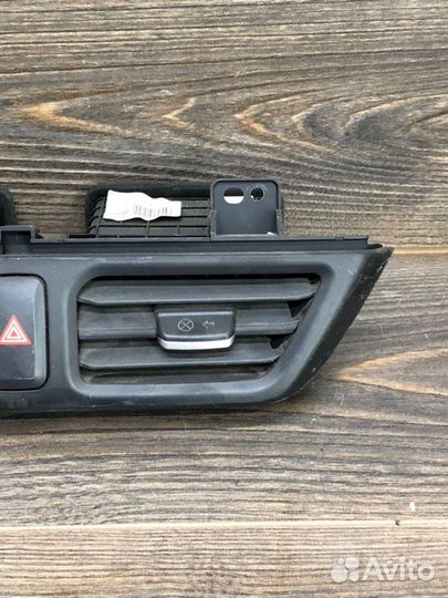 Дефлектор воздушный Kia Rio 3 1.4 2012