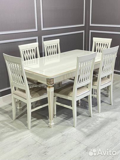 Столы и стулья