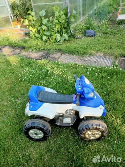 Детский квадроцикл на аккумуляторе