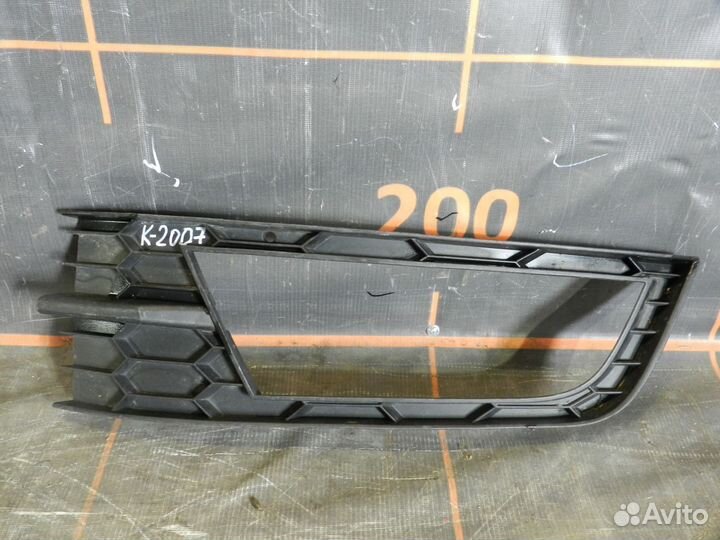 Накладка фары левой -Skoda Octavia A7