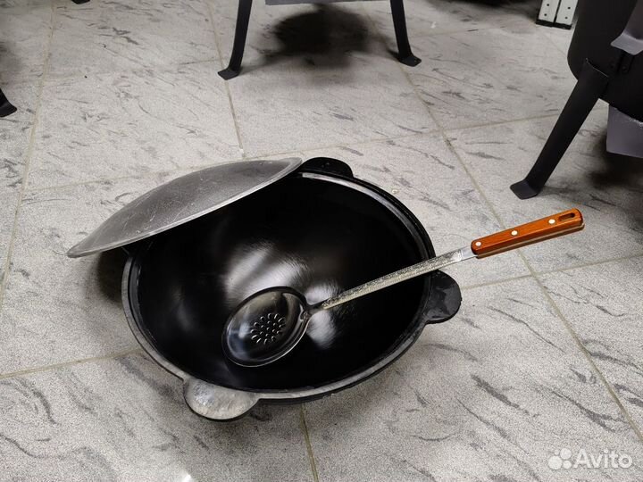 Казан чугунный 10 л и специи