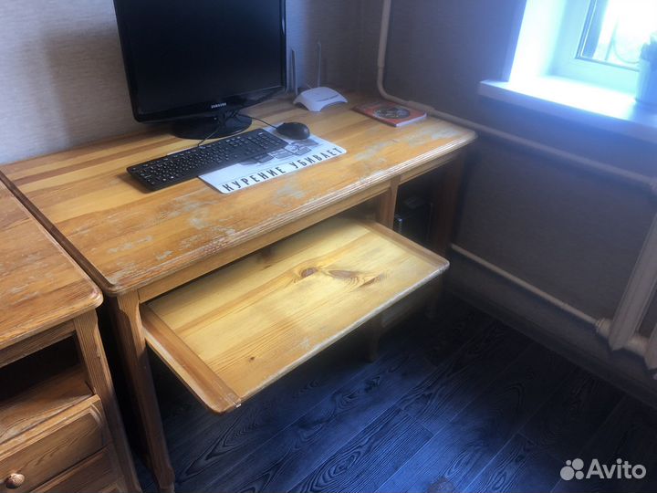 Стол компьютерный деревянный