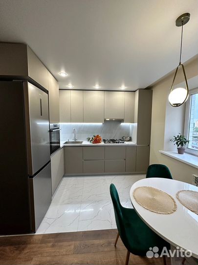 П образная кухня на заказ. Фабрика