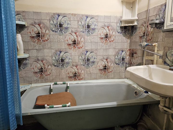 2-к. квартира, 53 м², 1/5 эт.