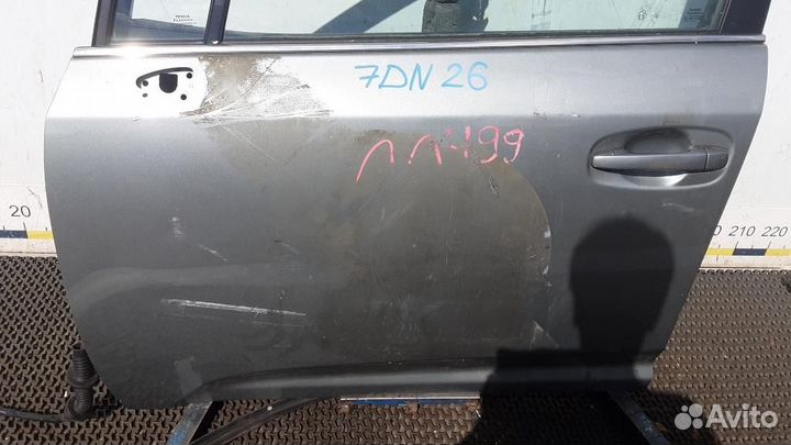 Дверь передняя левая Toyota Avensis