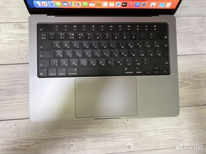 Apple MacBook Pro M1 14