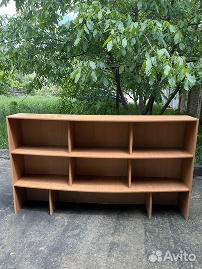 Витрины и шкафы