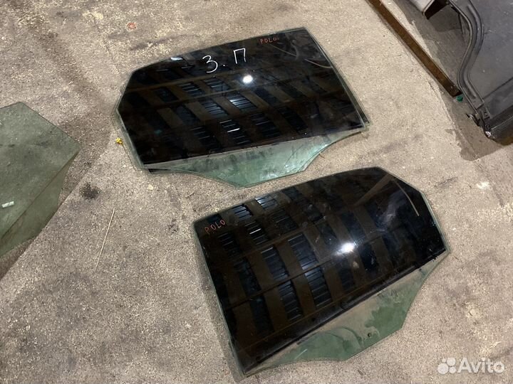 Боковое стекло Volkswagen Polo 2012г (задние)