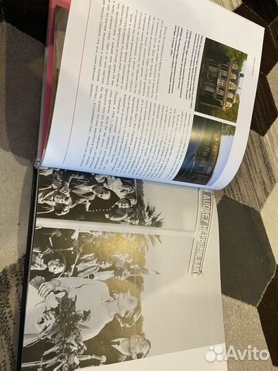 Книга биография Одри Хепберн с диском с музыкой