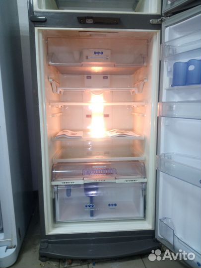 Холодильник Whirlpool ARC 4190 IX