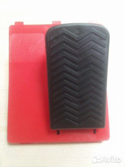 Педали газа Peg-Perego