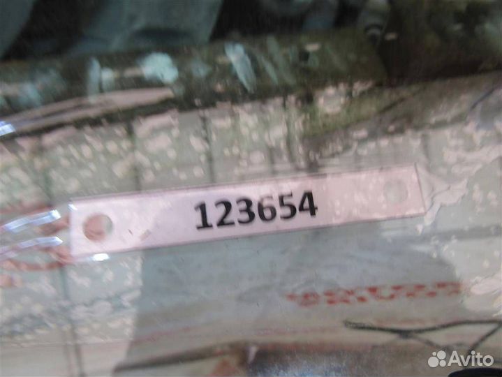 Стекло двери передней левой Renault Laguna 3 2010