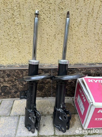 Амортизатор передний L Mitsubishi Lancer X