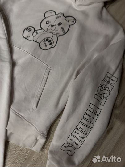 Белый спортивный костюм