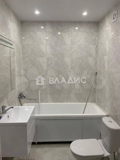 2-к. квартира, 56,7 м², 2/4 эт.