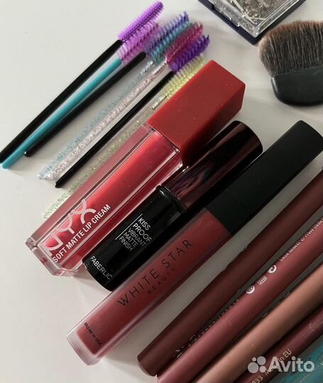 Косметика новая и б/у пакетом карандаш для губ