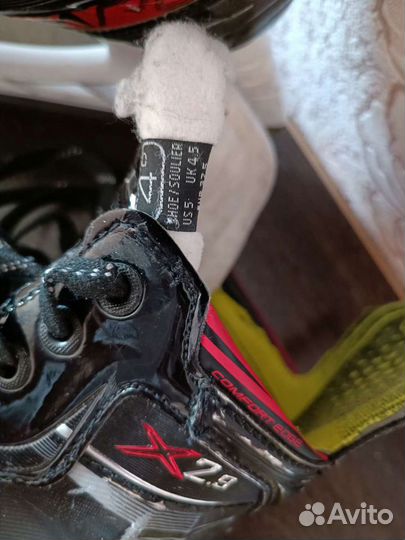 Хоккейные коньки бауэр