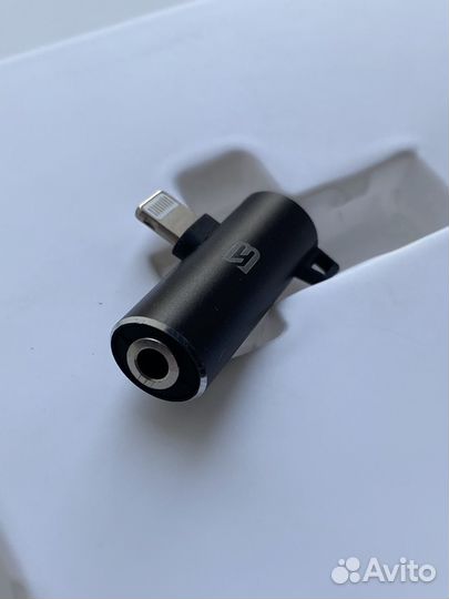 Переходник lightning на 3.5 jack с зарядкой