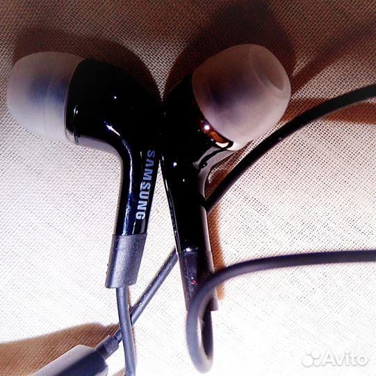 Наушники Samsung новые