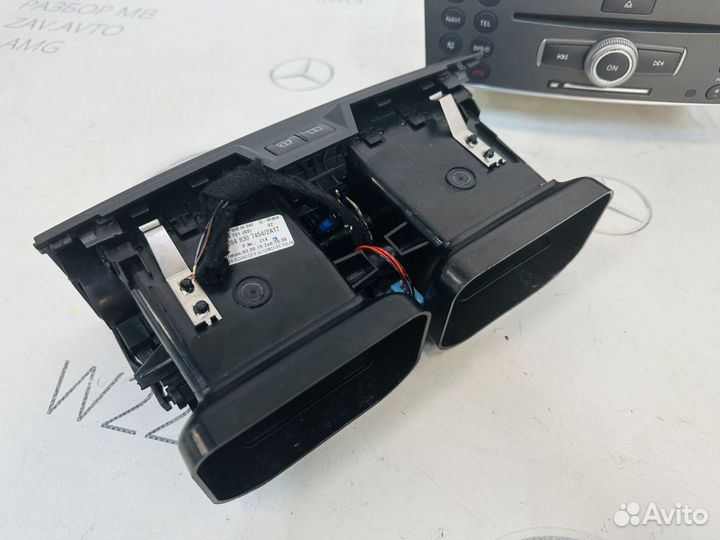 Магнитола Comand Mercedes W204