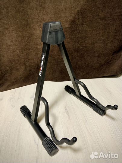 Стойка для гитары