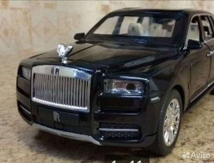 Toyota модели машин в масштабе 1:24