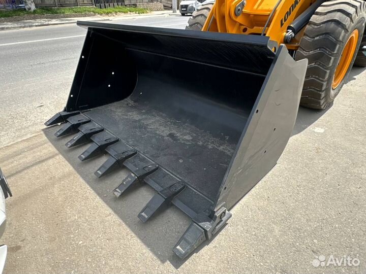 Фронтальный погрузчик Lonking LG833N, 2024