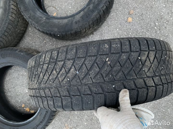 Continental ContiVikingContact 6 215/65 R17 T