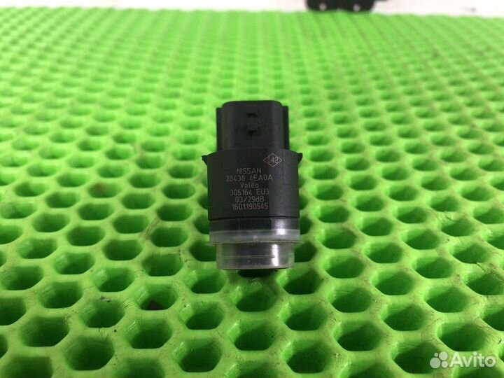 Датчик парковки Nissan Qashqai