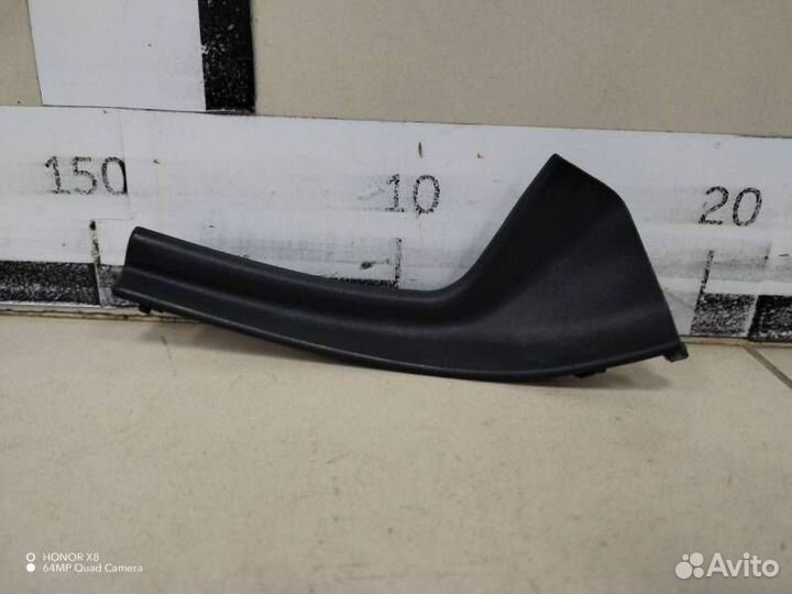 Накладка лобового стекла Nissan Tiida C11 2007-201