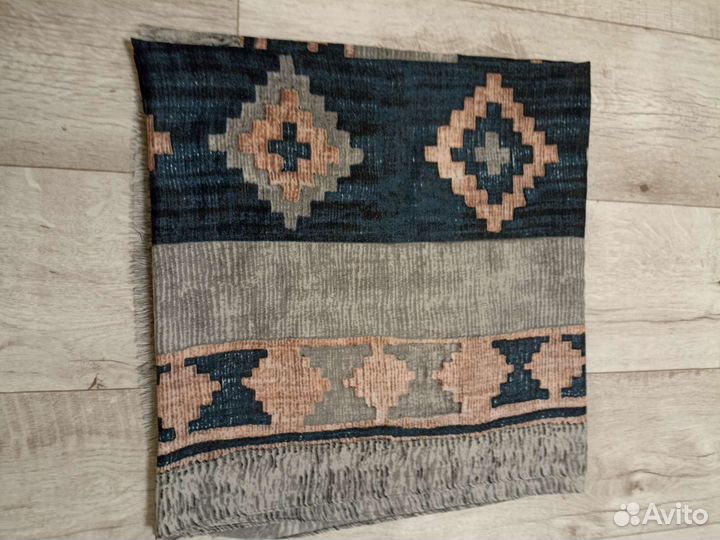 Шарфы и палантины