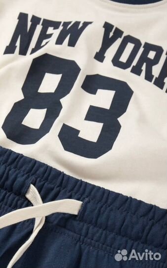 Спортивный костюм с шортами