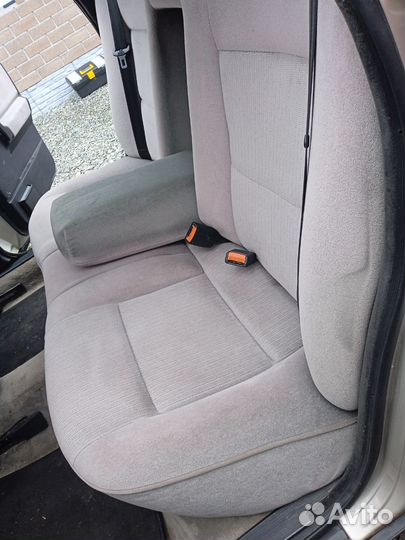 Задний диван от Audi 200 C3 (1986 год)