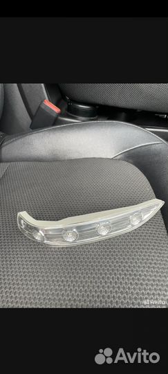 Повторитель поворота на зеркало ix35 левый