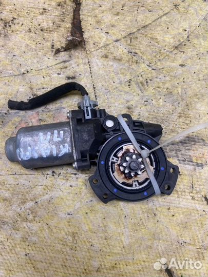 Мотор стеклоподъемника передний правый Kia